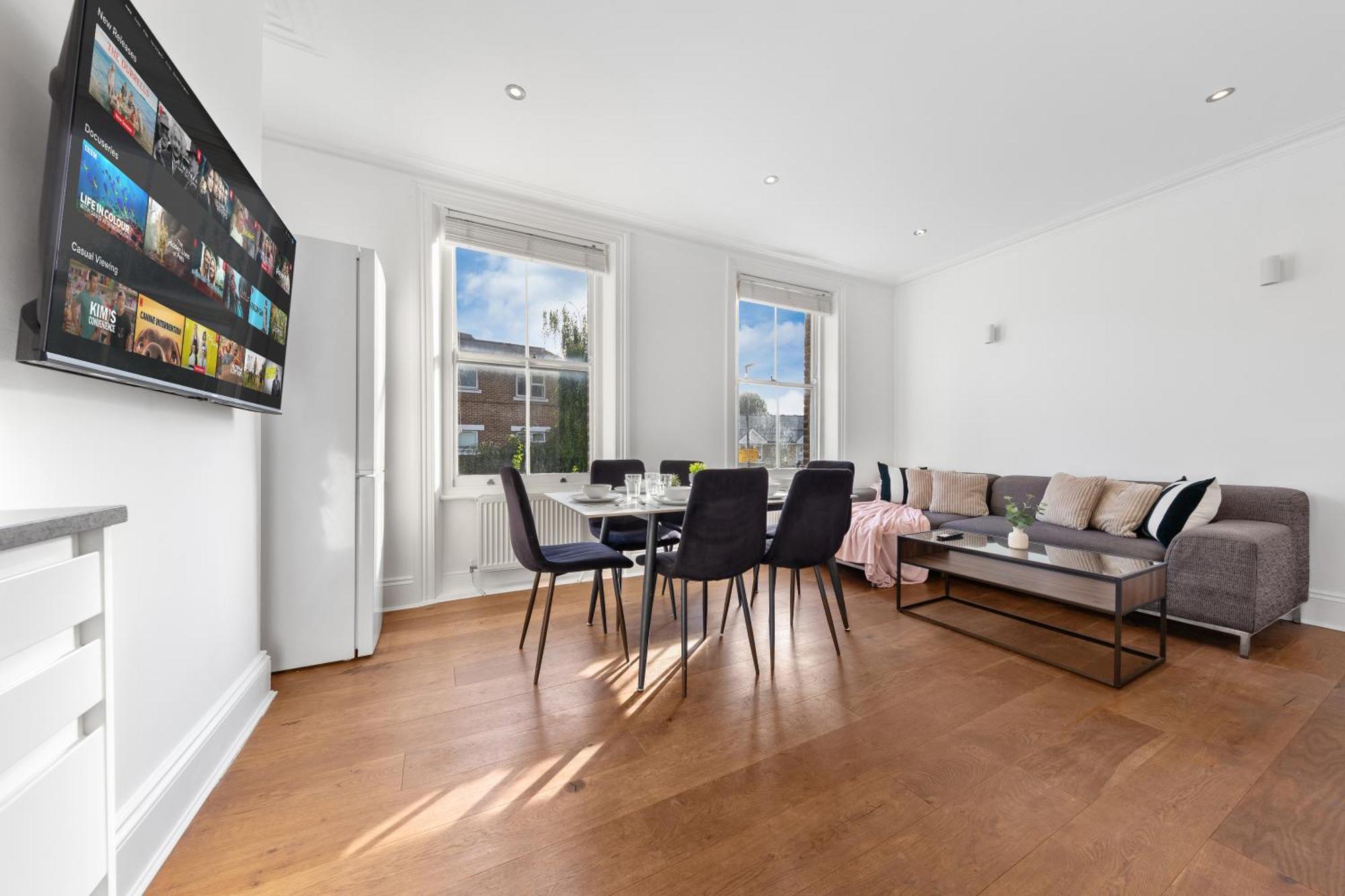Luxury 4 Bedroom Flat With Stunning Shard View From Terrace In Central London! Next To Station, Sleeps 9 Exterior photo